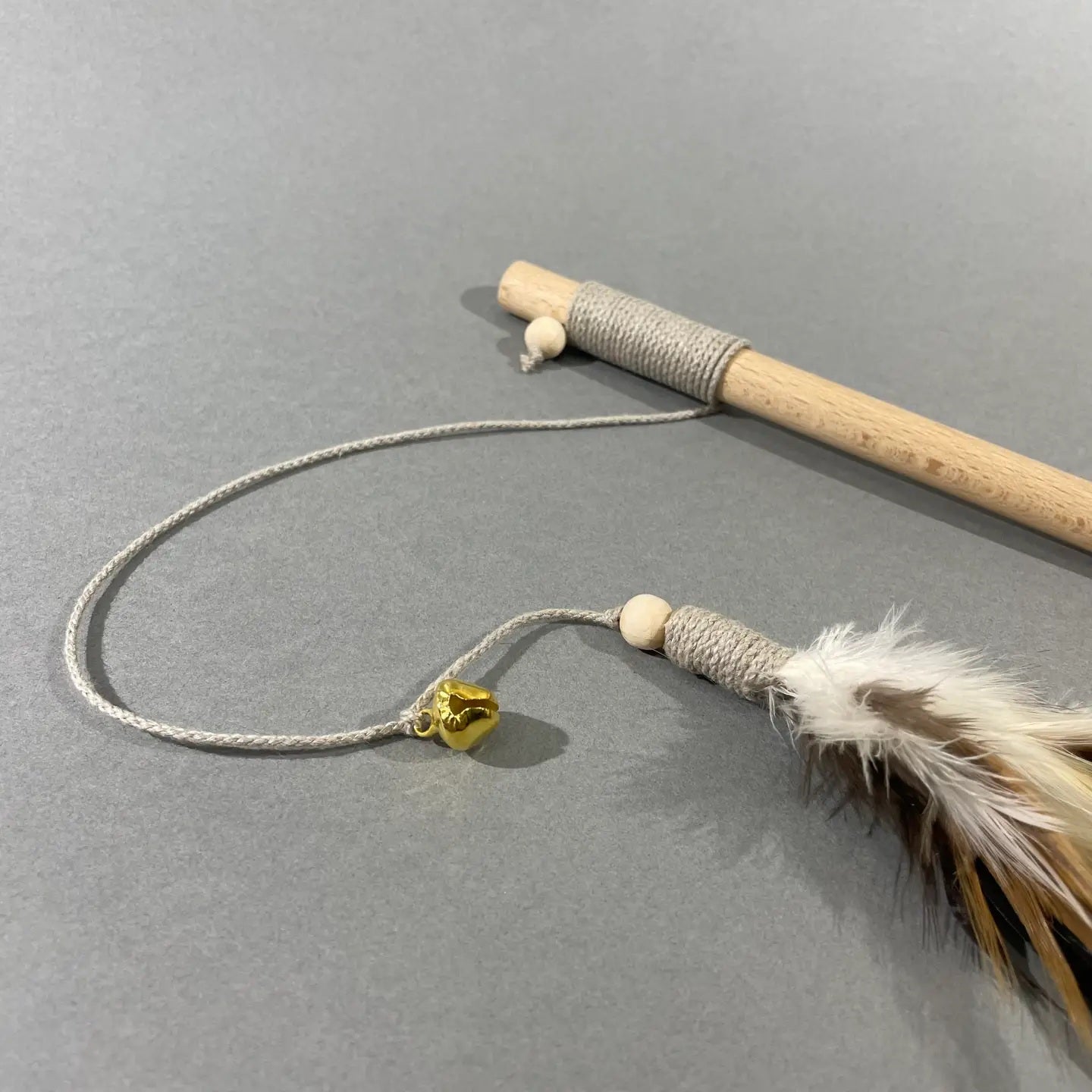 Cat Teaser Toy with Feathers and Bell, Cat Wand