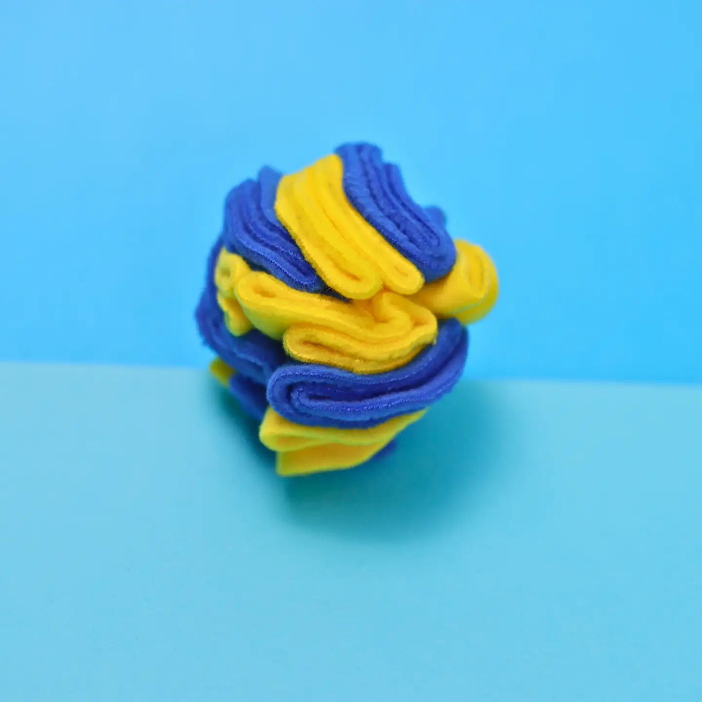 Hide & Seek Felt Balls